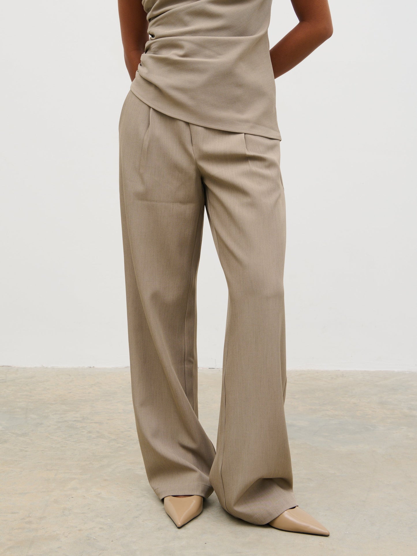 Flynn Slouchy Trousers - Mushroom