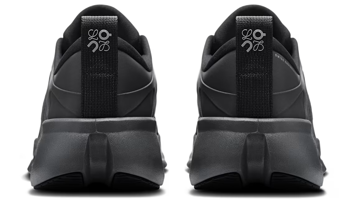 On Running Cloudsolo LOEWE All Black