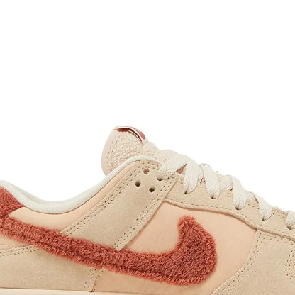Dunk Low 'Terry Swoosh' W (2022)